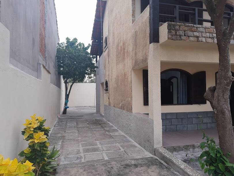 LINDA CASA ESPAÇOSA COM 2 PAVIMENTOS, JARDIM EXCELSIOR - CABO FRIO/RJ