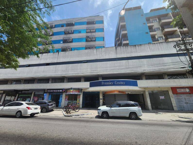 SALA COMERCIAL NO EDIFÍCIO PREMIER CENTER - LOCALIZAÇÃO ESTRATÉGICA