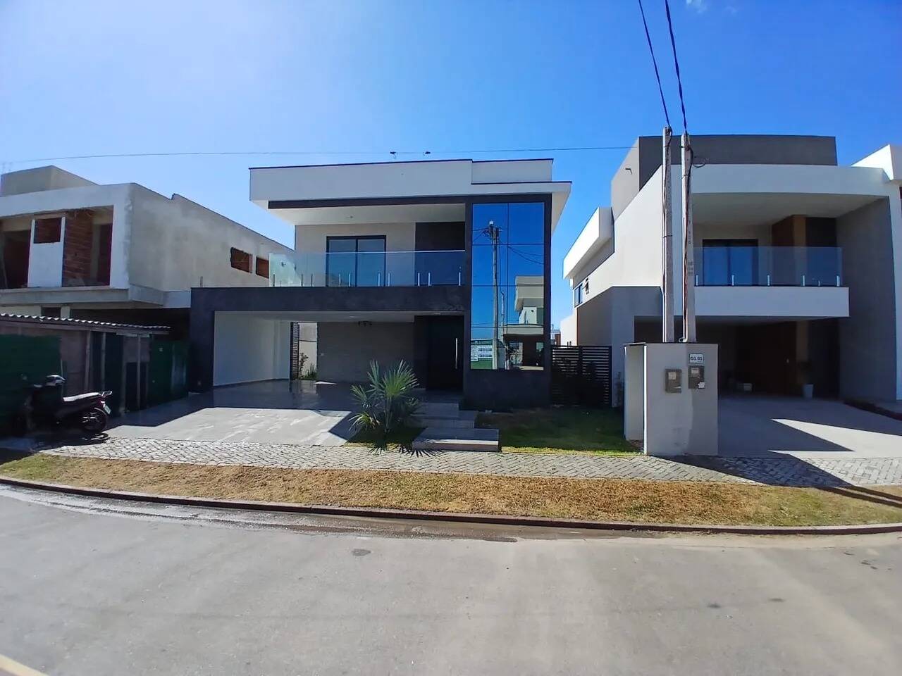 CASA À VENDA - OPORTUNIDADE ÚNICA EM ALPHAVILLE – CABO FRIO/RJ