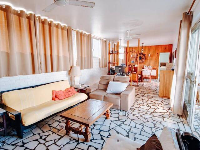 Casa Independente para Venda em Cabo Frio - 2