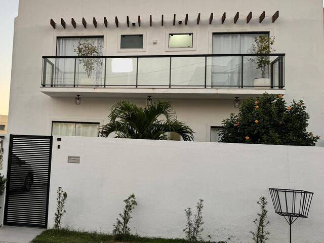 Casa em condomínio para Venda em Cabo Frio - 2