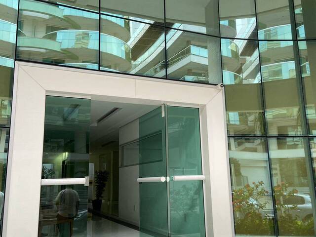 Apartamento para Venda em Cabo Frio - 2