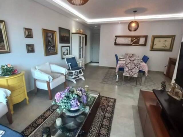 Apartamento para Venda em Cabo Frio - 2