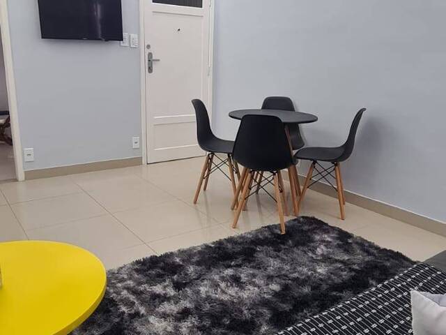 Apartamento para Venda em Cabo Frio - 2