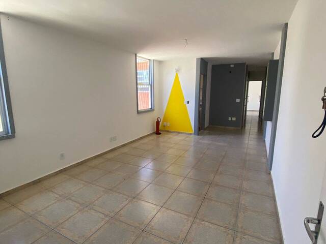 Apartamento para Venda em Cabo Frio - 2