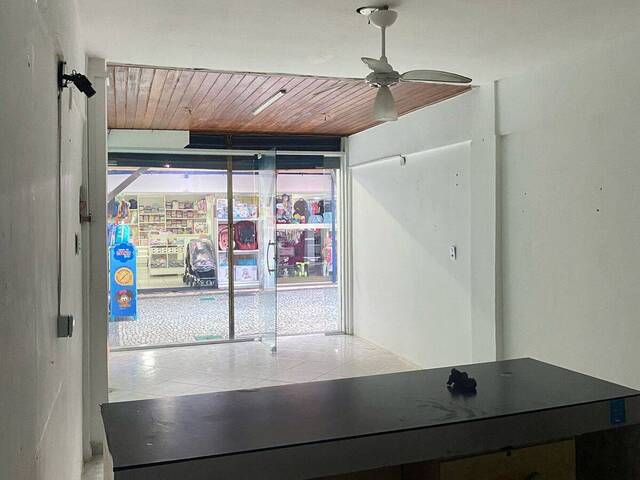 #3521 - Loja para Venda em Cabo Frio - RJ - 2