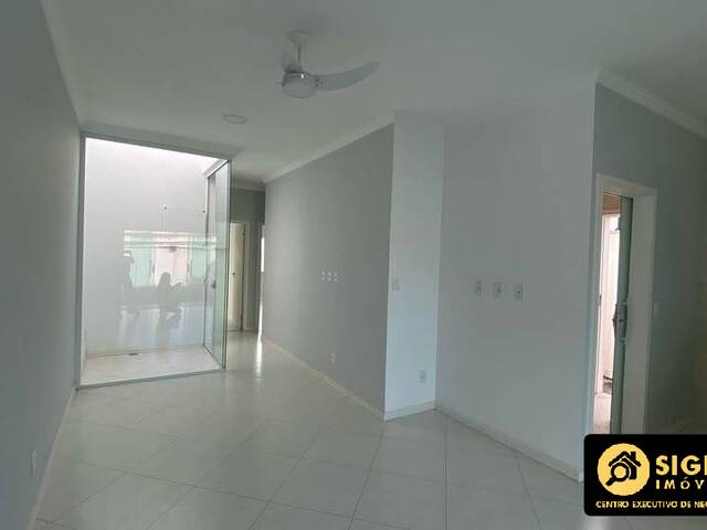 #3596 - Casa Independente para Venda em Cabo Frio - RJ - 3