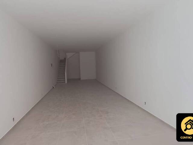 #374 - Loja para Locação em Cabo Frio - RJ - 3