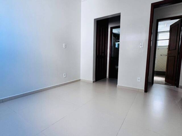 #3726 - Apartamento para Venda em Cabo Frio - RJ - 3