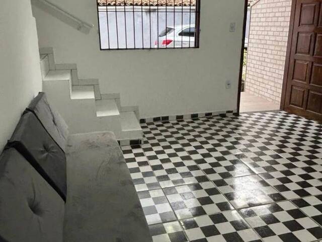 Casa em condomínio para Venda em Cabo Frio - 4