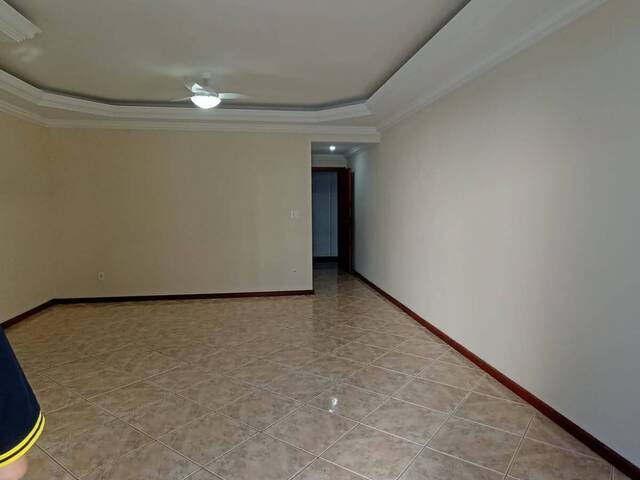 #3781 - Apartamento para Venda em Cabo Frio - RJ - 2